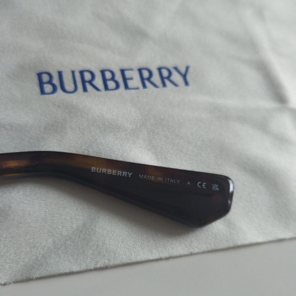 Burberry Rimless Sunglasses - Picture 5 of 7